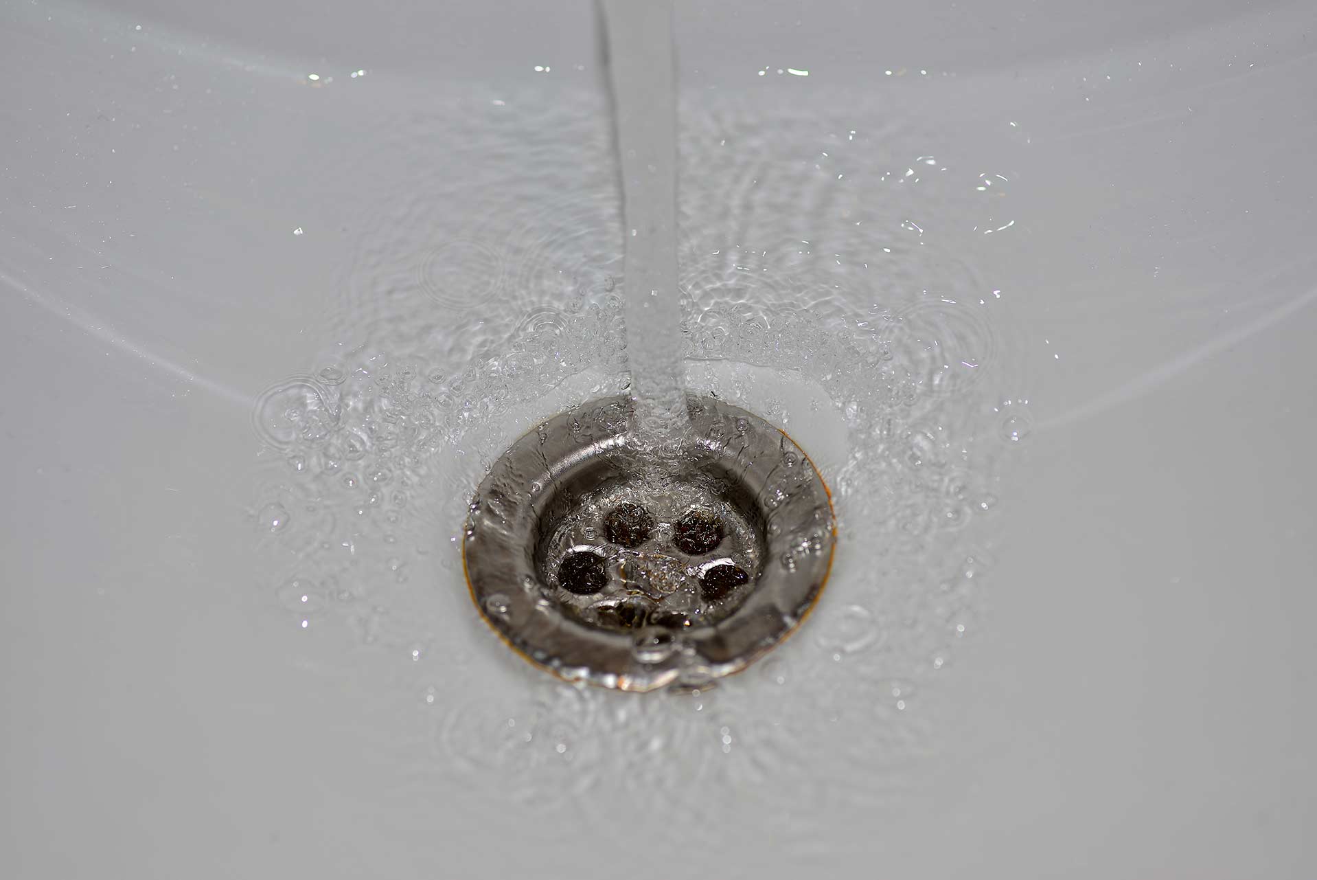 A2B Drains provides services to unblock blocked sinks and drains for properties in Manchester.